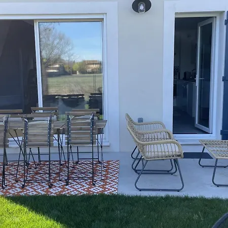 Le Clos Du Moulin 2 - Home 3 Bedroom, Garden, Near Avignon, In Provence (Adults Only) Entraigues-sur-la-Sorgue Quarto foto