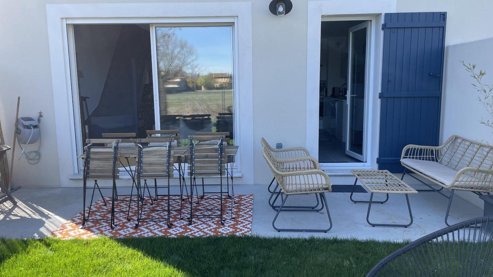 Le Clos Du Moulin 2 - 3 Bedroom, Garden, Near Avignon, In Provence (adults Only) *